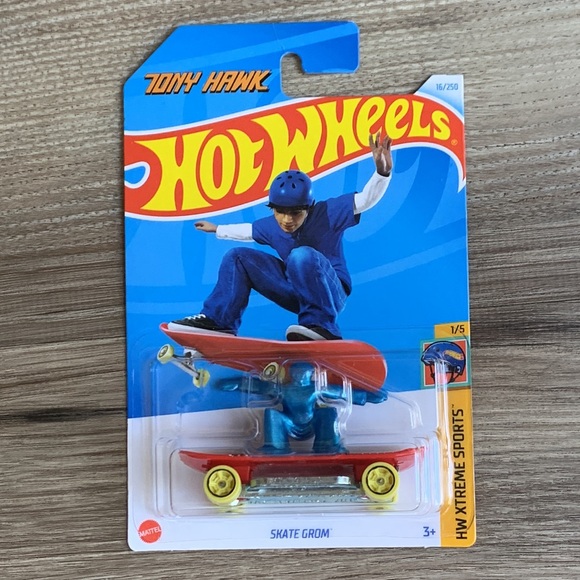 Tony Hawk Skate Grom Hot Wheels Xtreme Sports Hotwheels Skateboard  & Rider - Picture 1 of 4